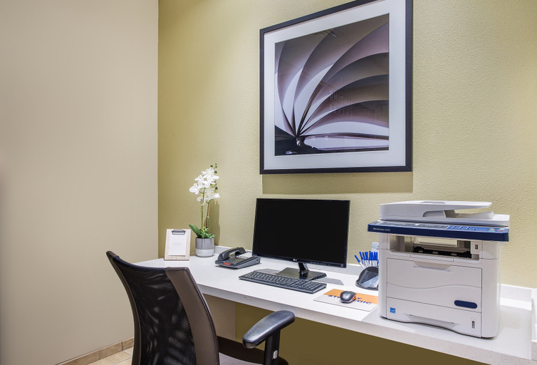 Others 2, Candlewood Suites BOWLING GREEN, Warren