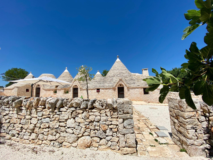 Others 5, i Trulli del Fauno, Bari