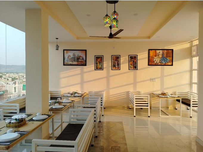 Others 4, House M Lodge, Sawai Madhopur