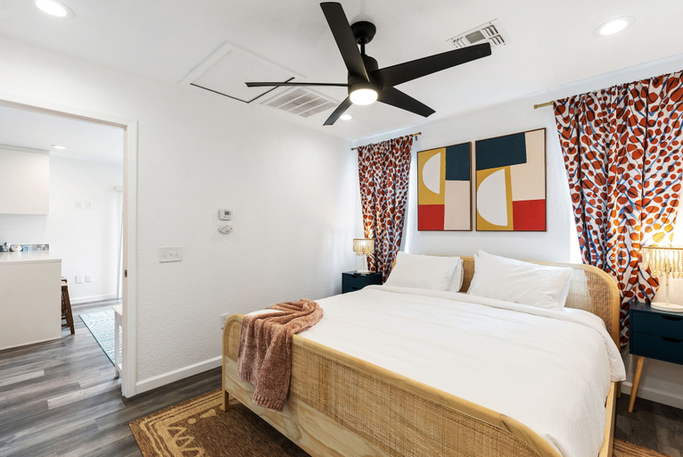 Bedroom 1, Rosewood Inn, Maricopa
