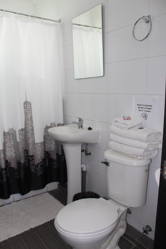 Bathroom, Hotel Maquehue, Concepción