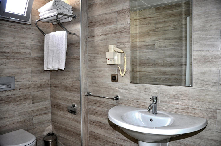 Bathroom 5, Kleopatra Atlas Hotel - Adults Only, Alanya