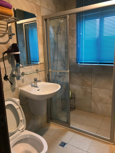 Bathroom, Fei Tsuei Jin Tzuan 2, Miaoli
