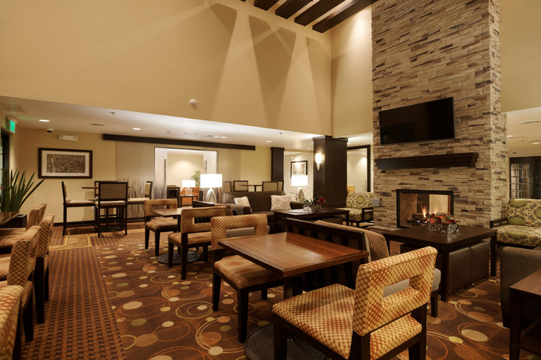 Food & Drinks 5, Staybridge Suites CHIHUAHUA, Chihuahua