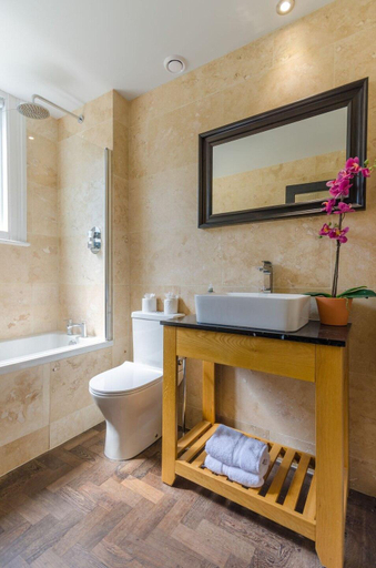 Others 4, Victorian Classroom Flat in converted school-house, Cornwall