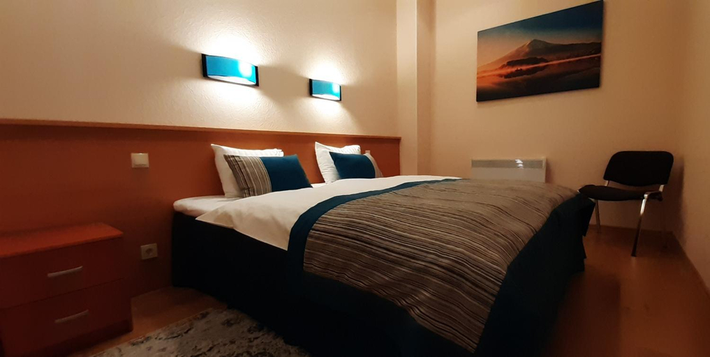 Bedroom, Sky High Hotel Airport, Riga
