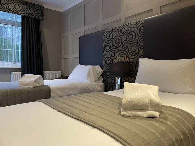 Bedroom 2, Glazert Country House Hotel, East Dunbartonshire