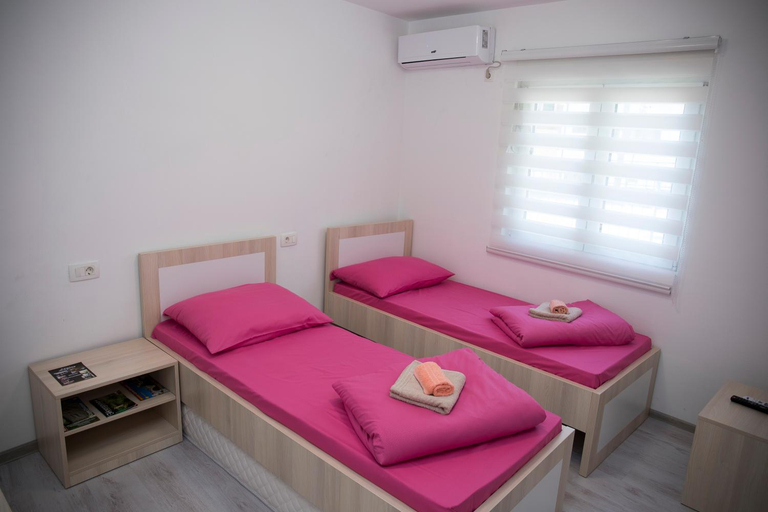 Others 4, TIRYAKI, Herzegovina-Neretva