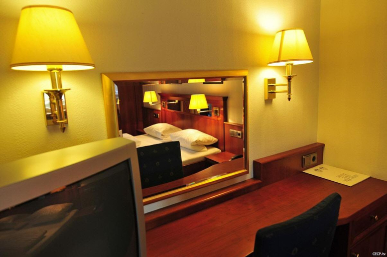 Bedroom 2, Hotel Haus Reichert, Baden-Baden