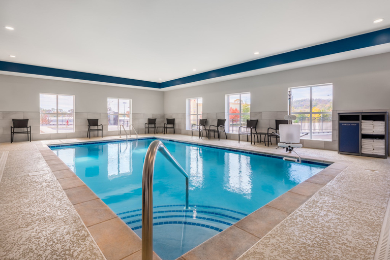 Sport & Beauty 3, Candlewood Suites COOKEVILLE, Putnam