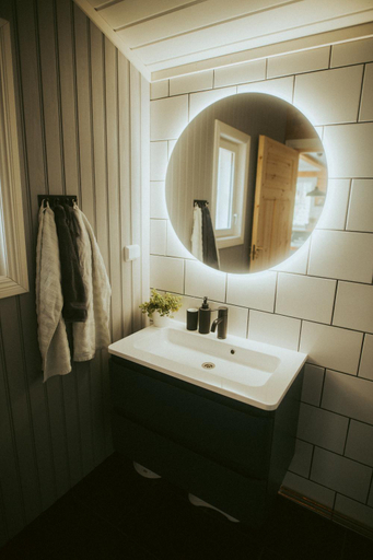Bathroom 2, Brannskar Cottages & Glamping, Finland Proper