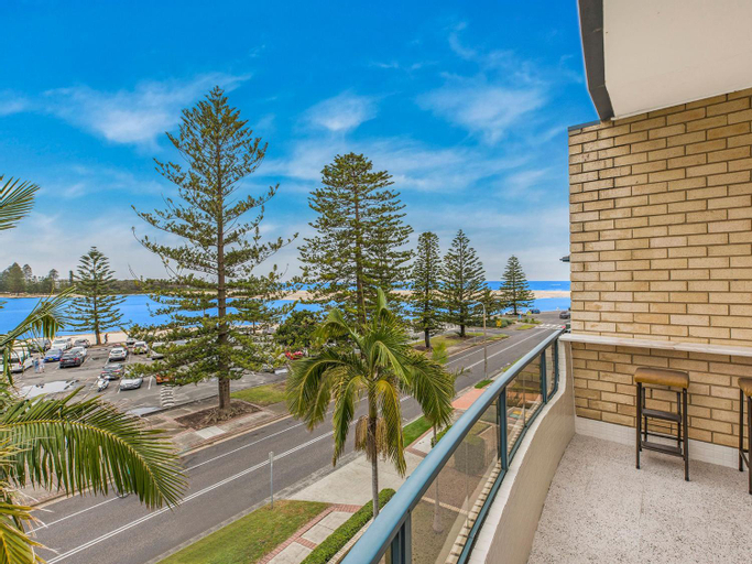 Others 4, Caesars Palace Penthouse, Wyong - South and West