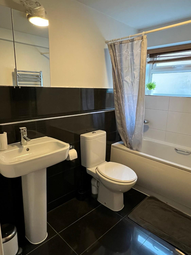 3, 221 Clapham Road Apartments, London