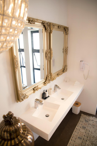 Bathroom 3, The Rez, Walvisbay Urban