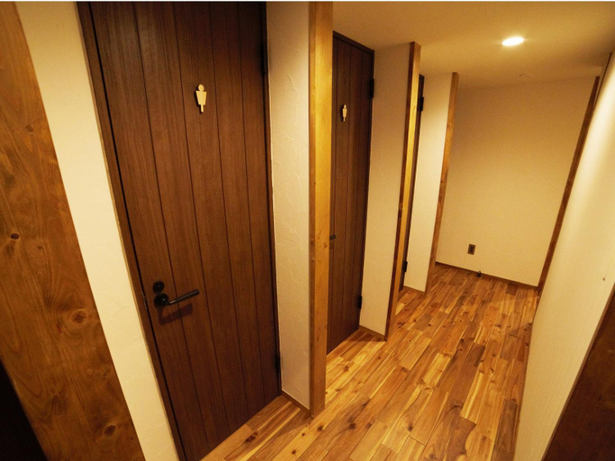 Bathroom 2, Chillps, Hakuba