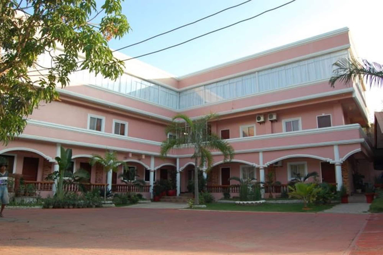 Exterior & Views 2, Gertes Resort & Hotel, Laoag City