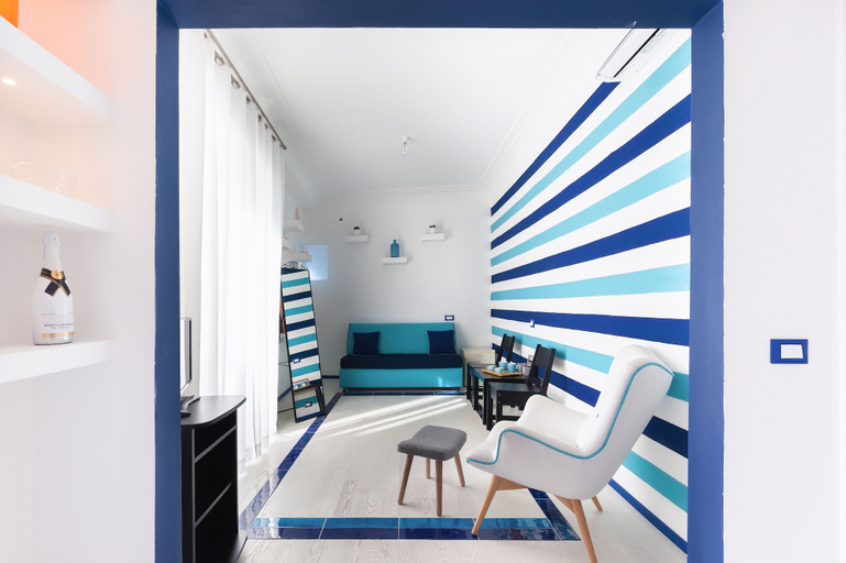 Others 5, Boutique Suite in Piazzetta, Napoli