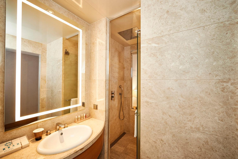 Bathroom 8