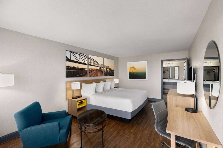 Bedroom 4, Days Inn by Wyndham Carlisle, Lonoke