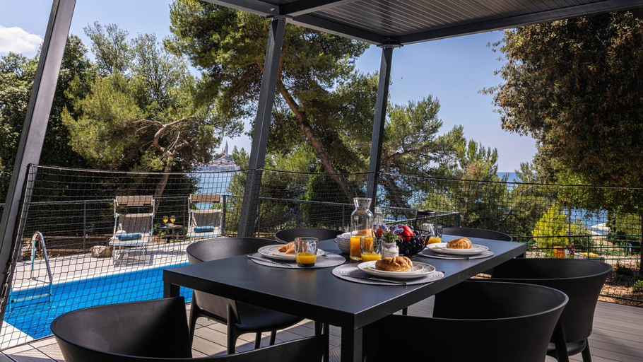 Food & Drinks, Porton Nature Hideouts, Rovinj
