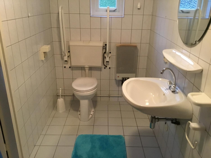 Others 4, B&B Op 't Eikenschoor, Cranendonck