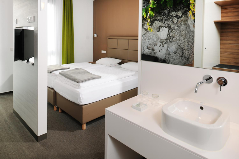 Bedroom 3, TOP EMBRACE Hotel INNdependence Mainz, Mainz