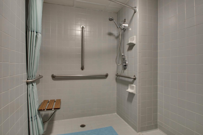 Bathroom 4, Angel Inn of Branson, Taney