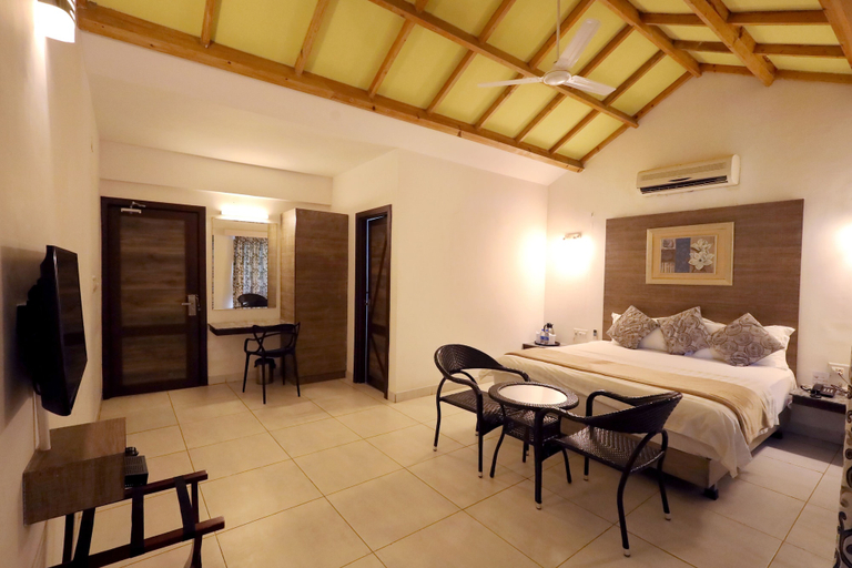 Bedroom 3, Hummingbird Resort, Sirohi