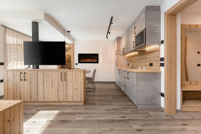 Others 2, Apartments Pragser Wildsee - by Familiaris, Bolzano