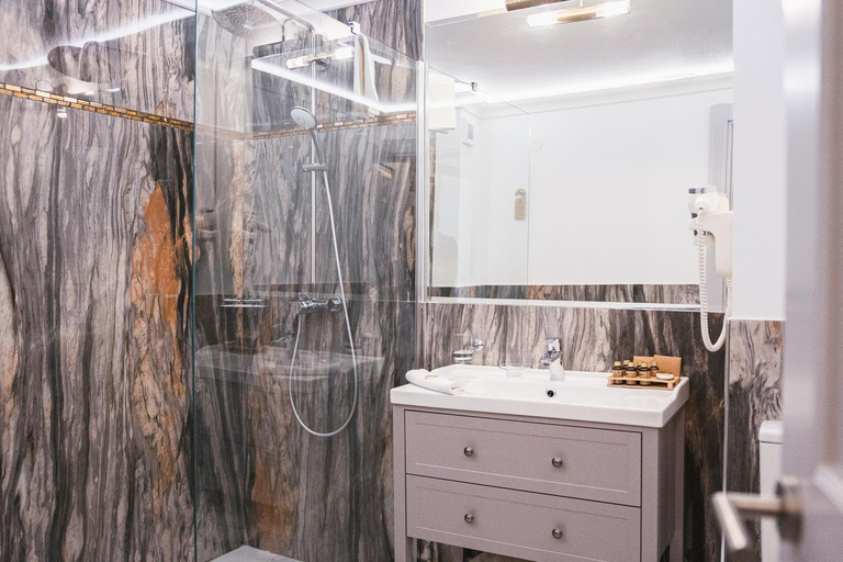 Bathroom 5, Sungarden Golf & Spa Resort, Baciu