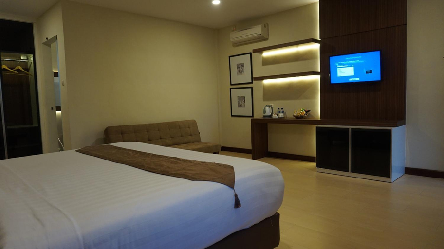 Bedroom 13