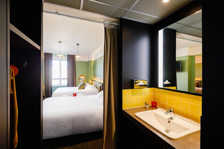 Bathroom 4, greet Hotel Lyon Confluence, Rhône