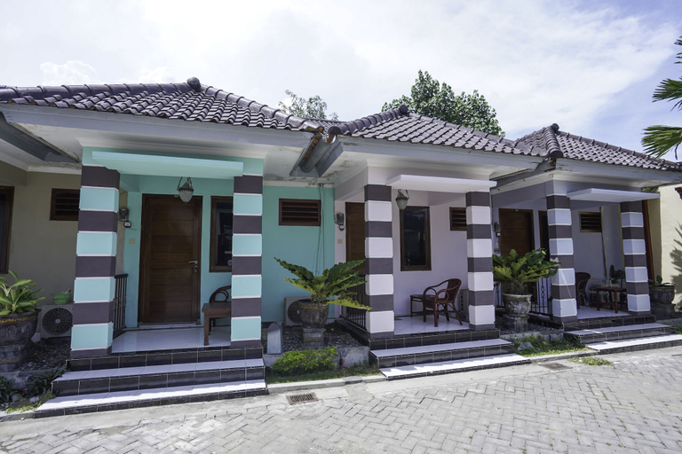 Exterior & Views 2, Hotel Madinah Syariah, Pulau Madura
