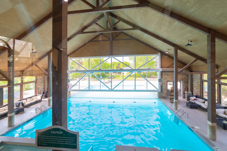 Sport & Beauty 4, Horseshoe Valley Suites - The Aurora, Simcoe
