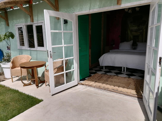 Others 5, Villa Le Jardin, Pekela