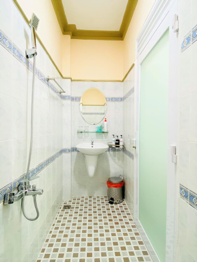 Bathroom 8