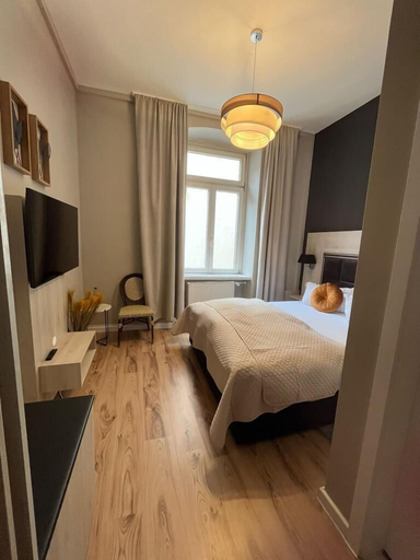 Bedroom 3, Denner Hotel, Heidelberg