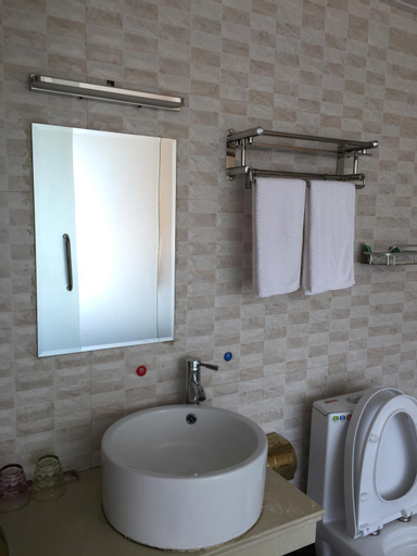 Bathroom 7
