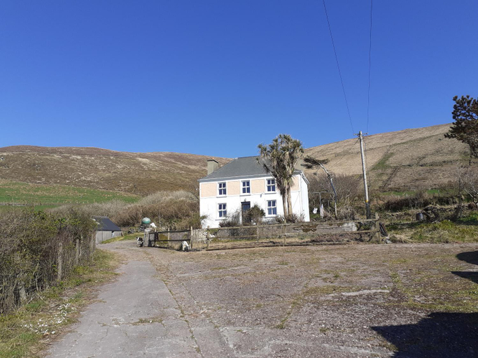 Exterior & Views 1, Gleann Loic Farmhouse