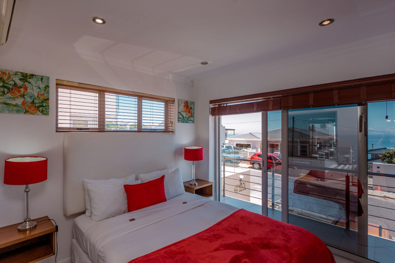Bedroom 3, Sea Star Lodge, Overberg