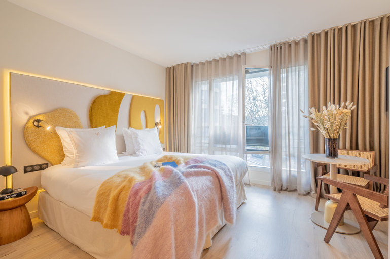 Yuna Porte Maillot - ApartHotel, Paris