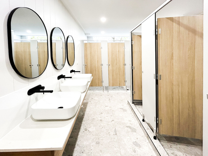 Bathroom 5, YHA Cape Byron, Byron