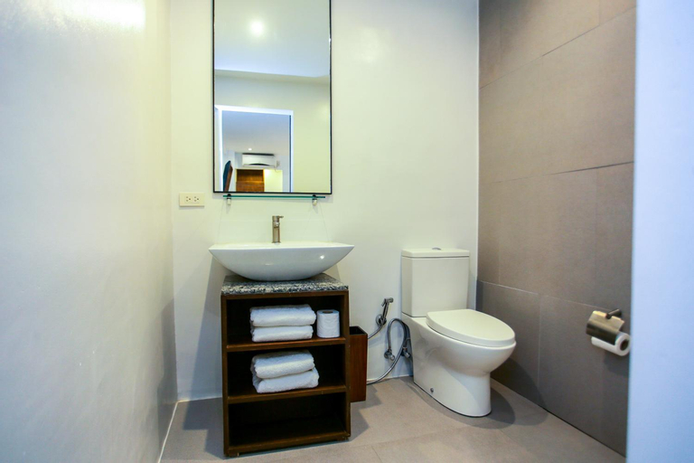 Bathroom 8