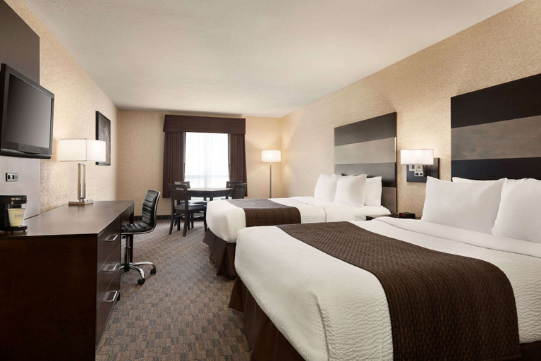 Bedroom 3, Days Inn by Wyndham Saskatoon, Division No. 11