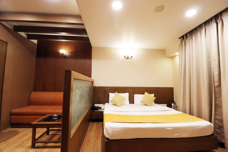 Bedroom 2, Hotel Rajhans Regent, Bhopal