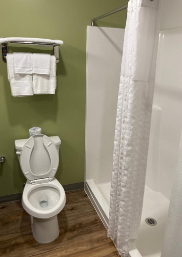 Bathroom 4, WoodSpring Suites Cherry Hill, Camden