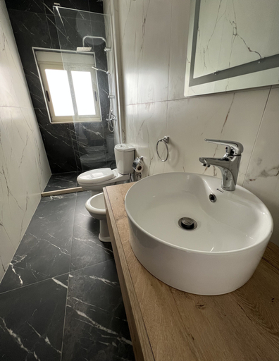 Bathroom 4, Wave Beachfront Apartments, Durrësit