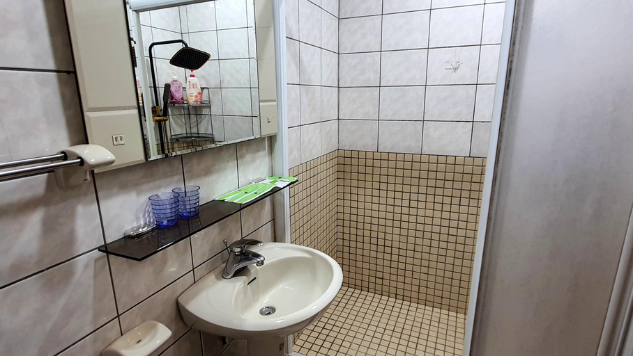 Bathroom 3, Dongshan River Left Bank, Yilan