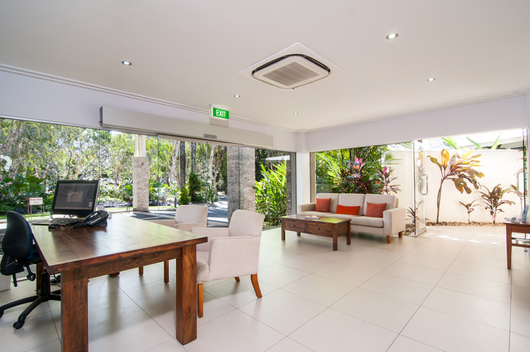 Public Area, Mandalay Luxury Beachfront Apartments, Douglas