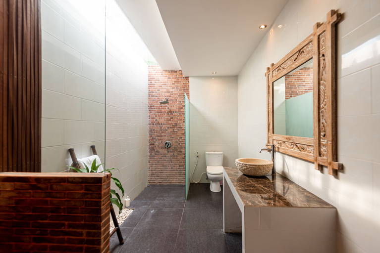 Bathroom 4, De Cahyani Private Villa by Supala (permanently closed), Gianyar